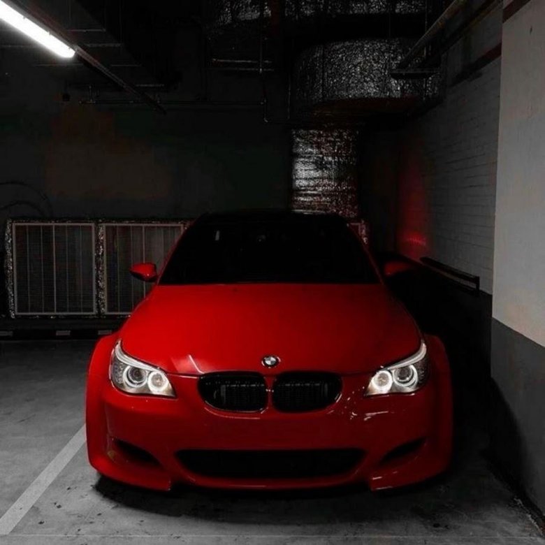 Bmw m5 e60 red