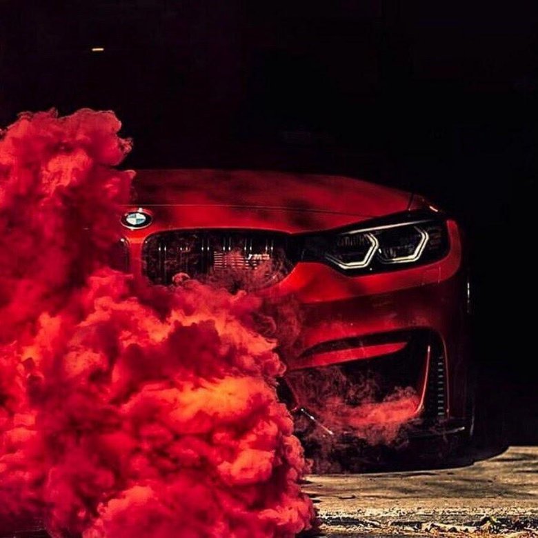 БМВ м5 красная