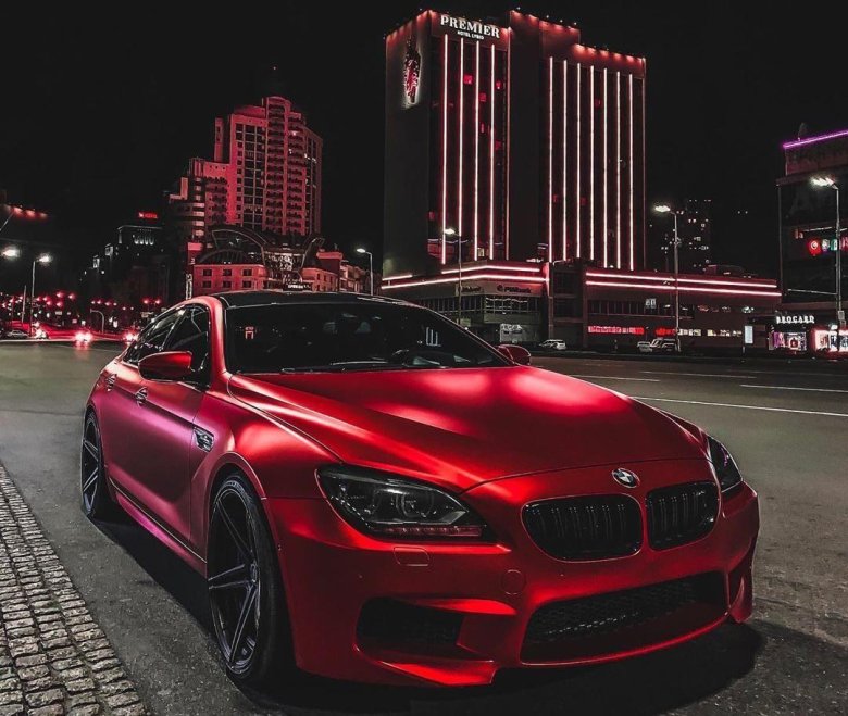 БМВ м6 красная