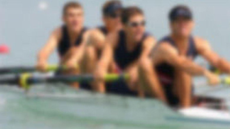 Академическая гребля лодка