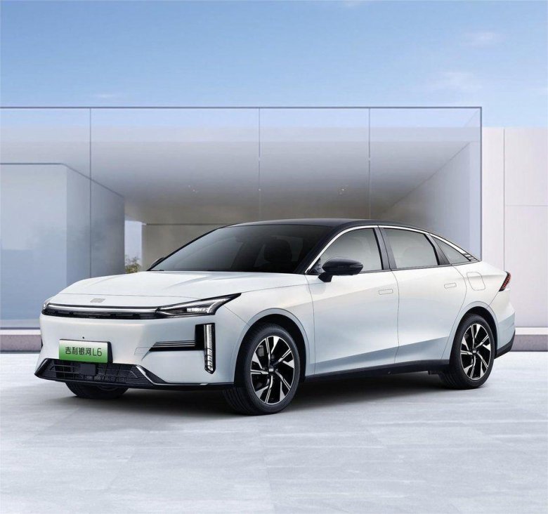 Geely седан 2023