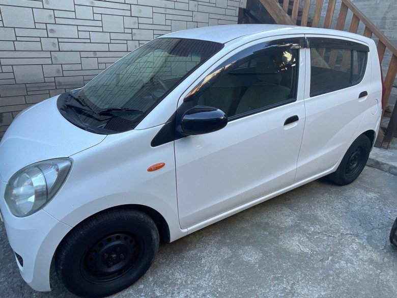 Daihatsu Mira 2010