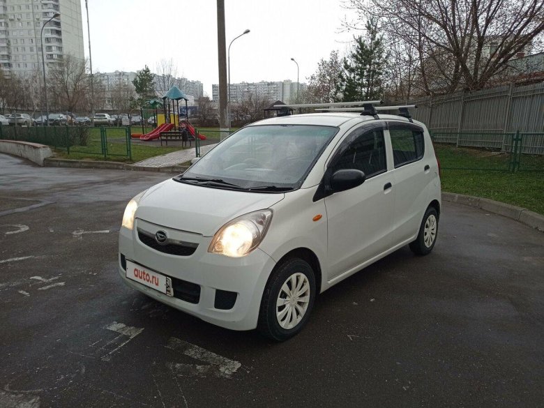 Daihatsu Mira 2012