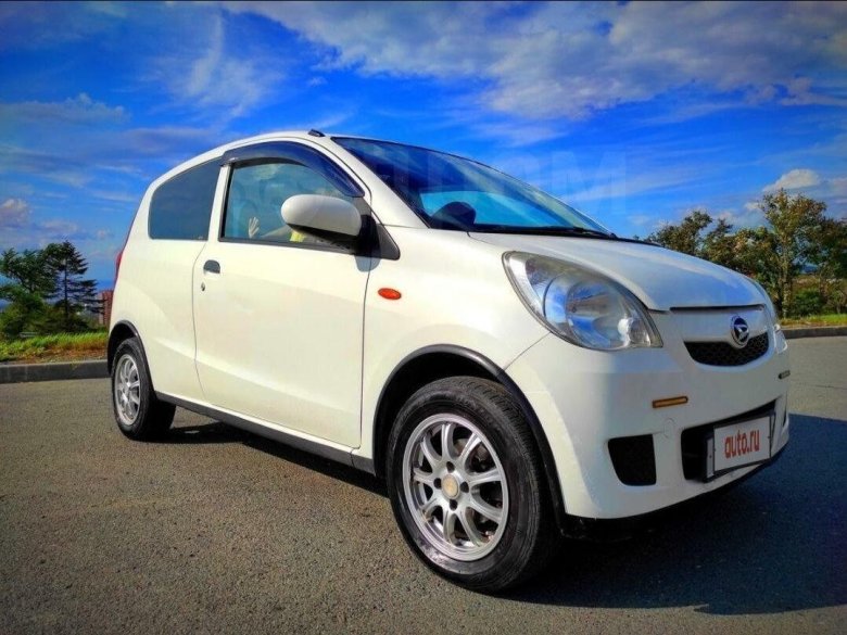 Daihatsu Mira 2012