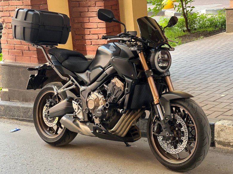 Honda cb 650 r