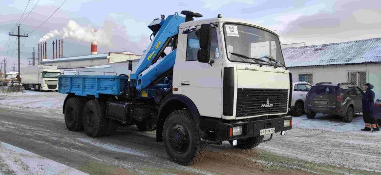 МАЗ 6303 манипулятор