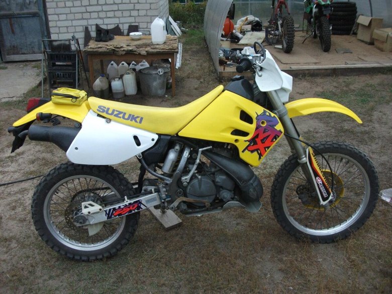 Suzuki rmx250s