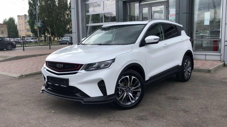 Автомобиль geely coolray