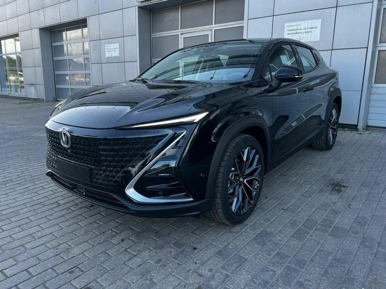 2024 Черный внедорожник