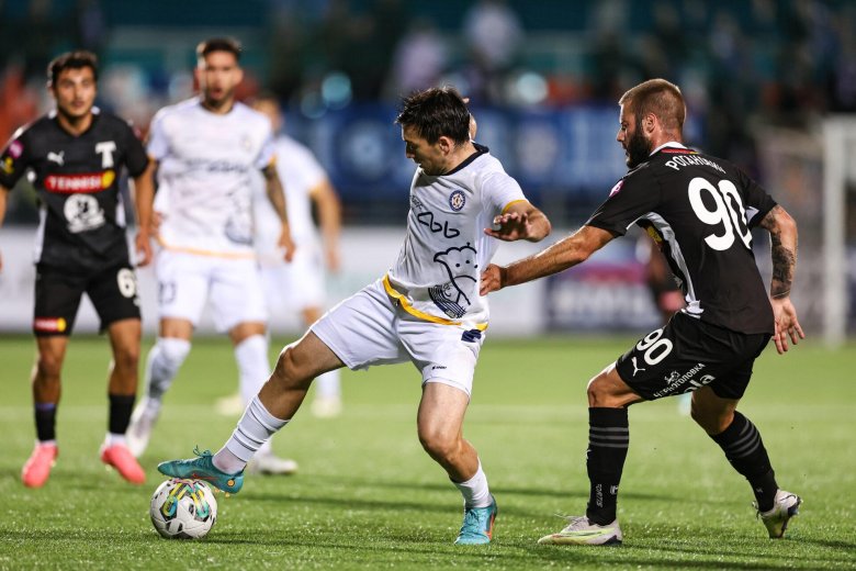 Первая лига по футболу