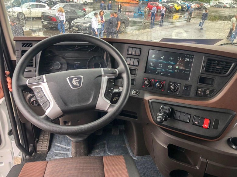 КАМАЗ 54901 салон