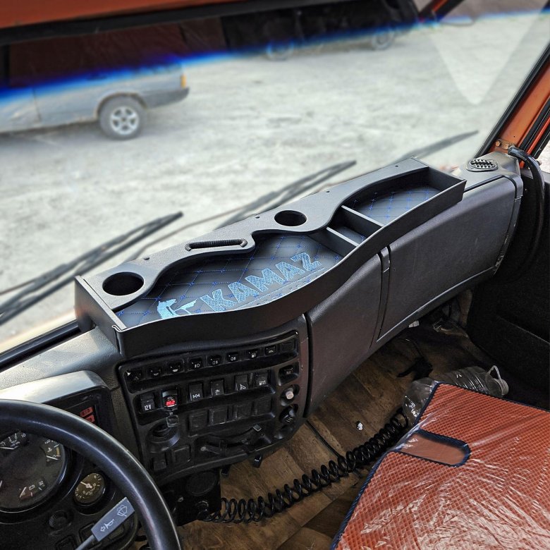 Полка на камазовскую панель