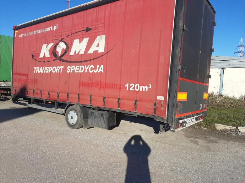 Прицеп тентованный