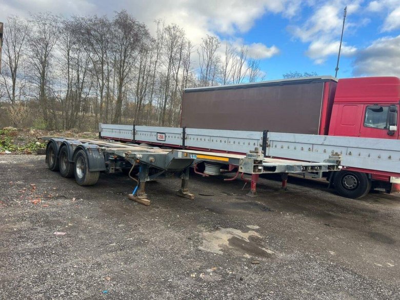 Бортовой полуприцеп