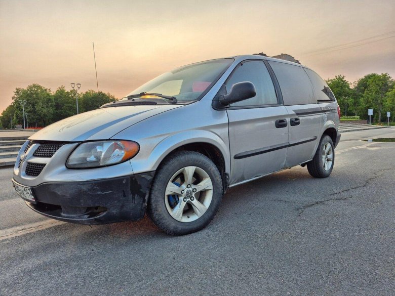 Dodge caravan iv