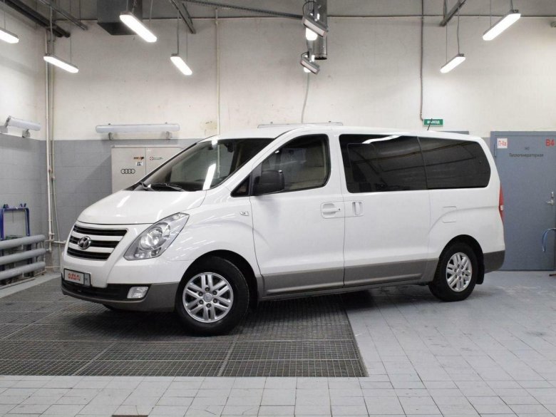 Hyundai h-1 2007 — 2015 II белый