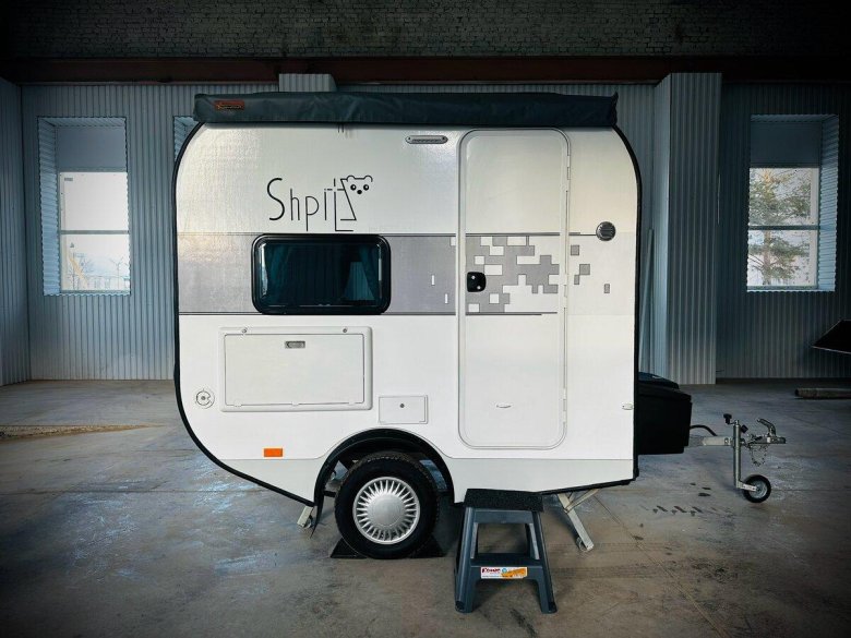 Прицеп дом на колесах