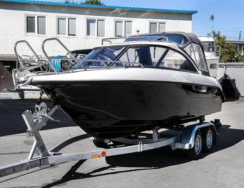 Катер Phoenix 600ht