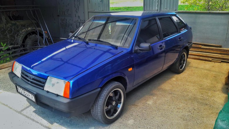 ВАЗ 2109 синяя