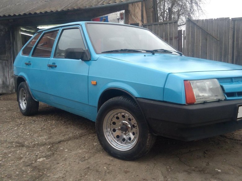 ВАЗ 2109 голубая