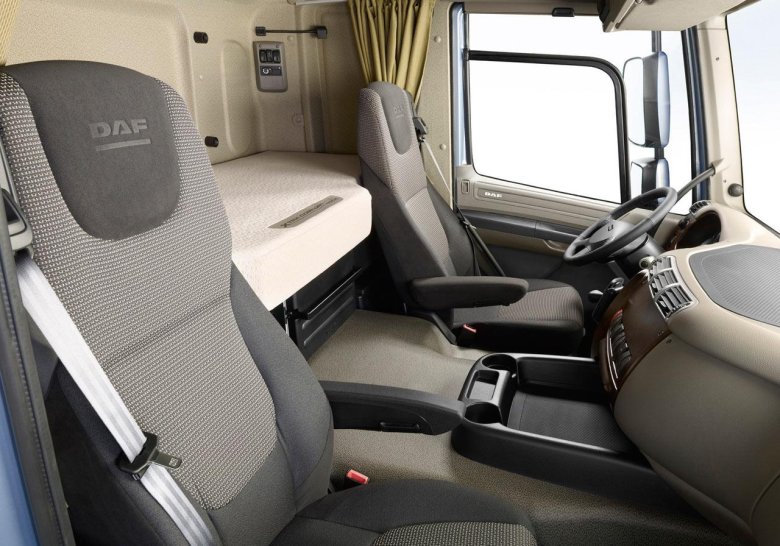 DAF XF 105 Interior