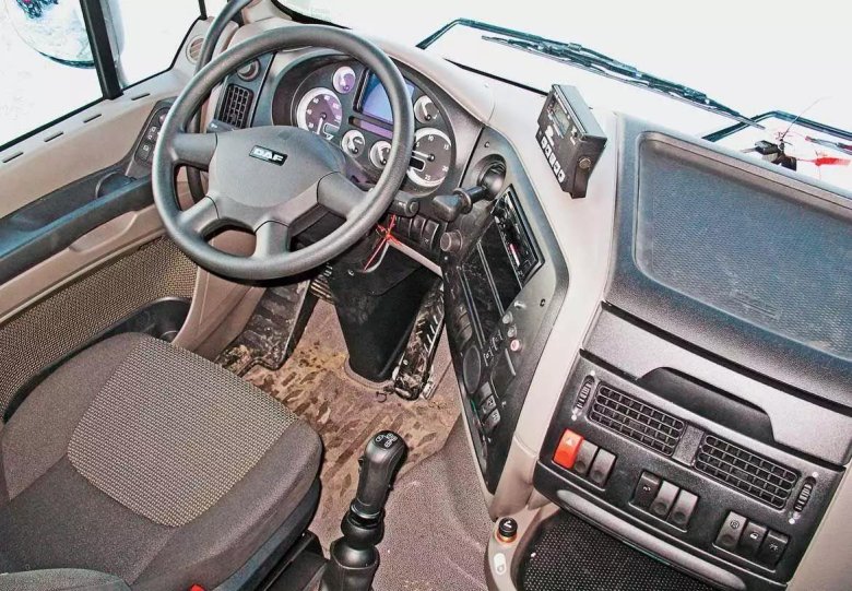 Даф 105 салон кабины