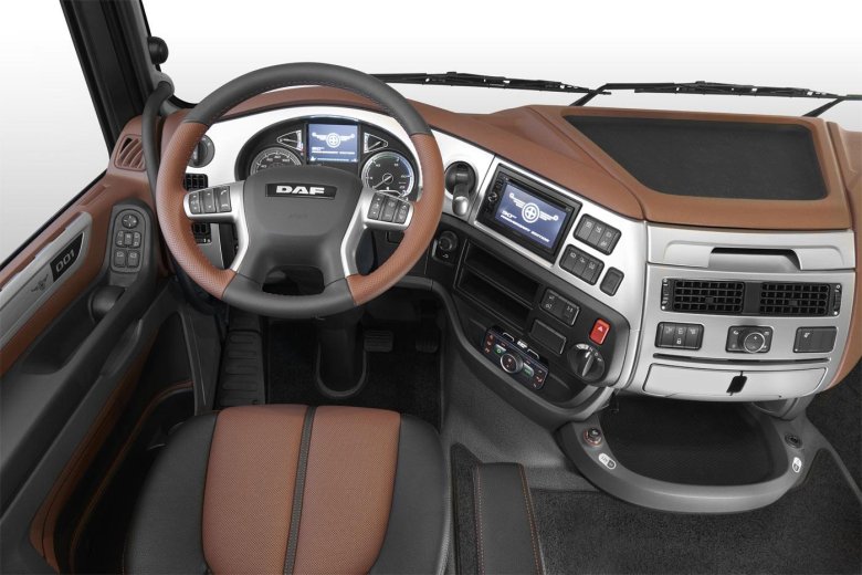 Грузовик DAF XF 105 салон