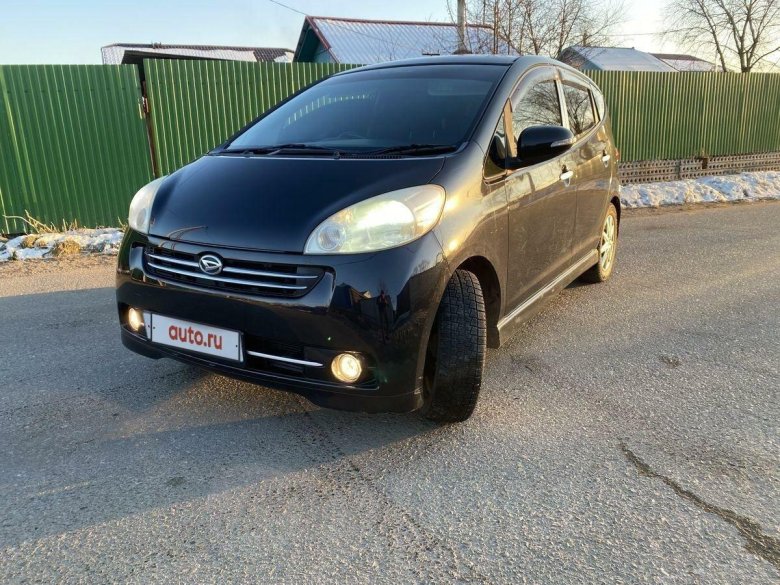 Машина daihatsu