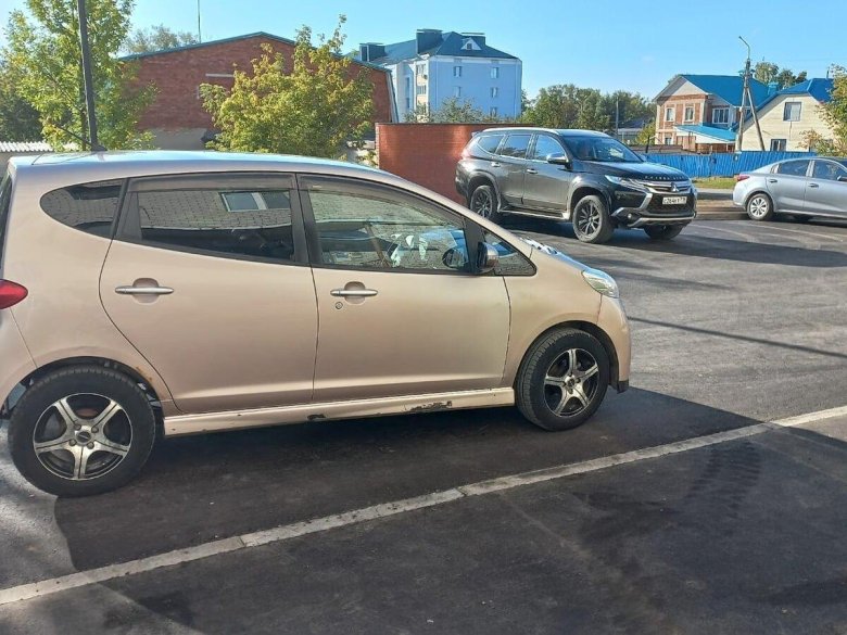 Тойота рактис 2011