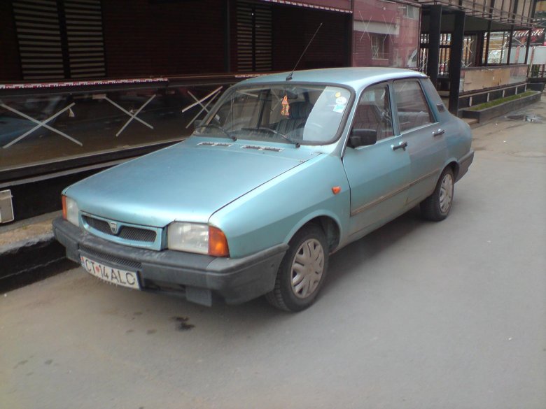 Машина Dacia 1310