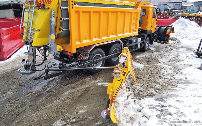 КДМ Арктик машин