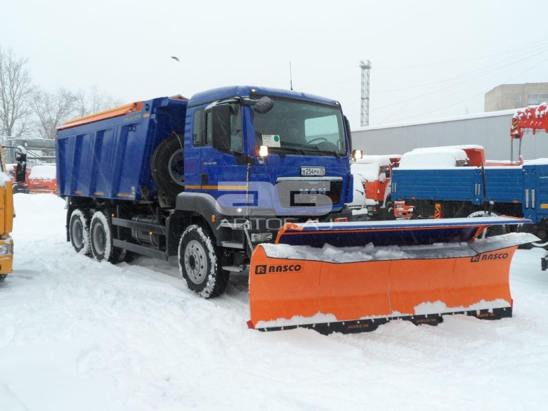 Ман ТГС 40.400 КДМ пескоразбрасыватель