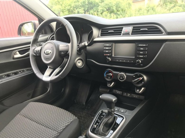 Kia Rio 4 салон