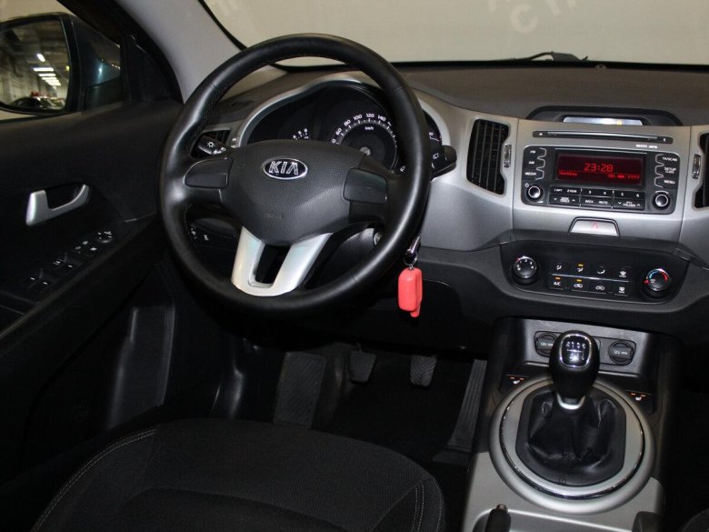 Киа Спортейдж 2011 Люкс комплектация