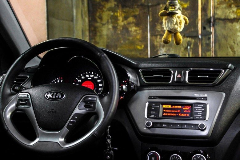 Киа Рио комфорт 1.6