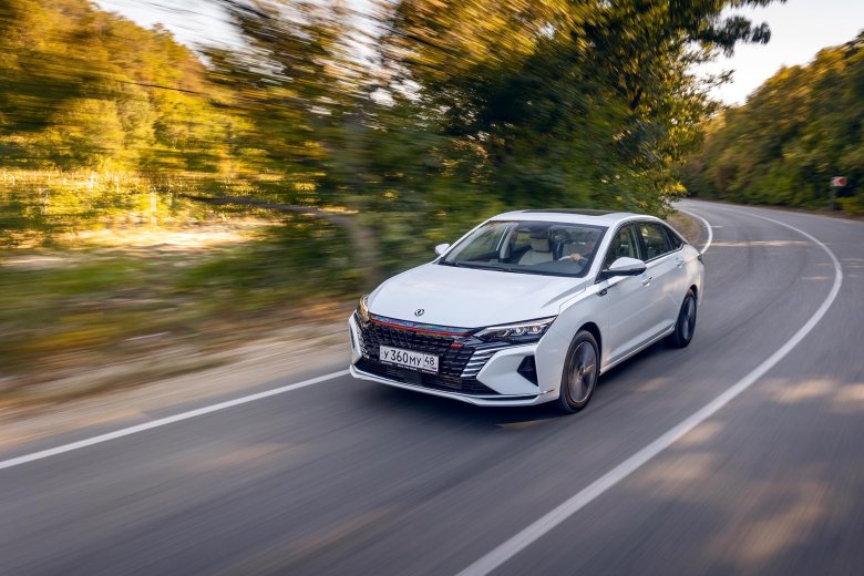 Автомобиль dongfeng