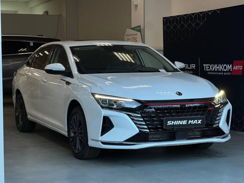 Машина dongfeng shine max