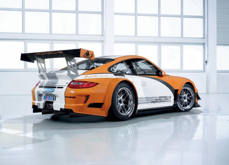 Порше 911 gt3 r Hybrid