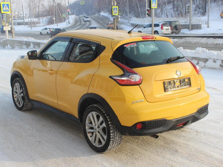 Nissan juke желтый