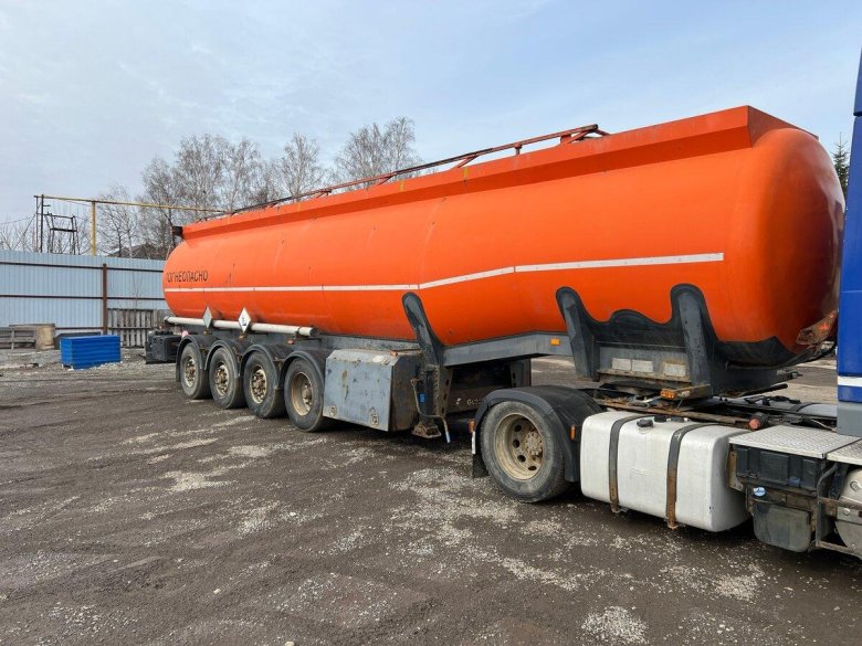 Полуприцеп бензовоз