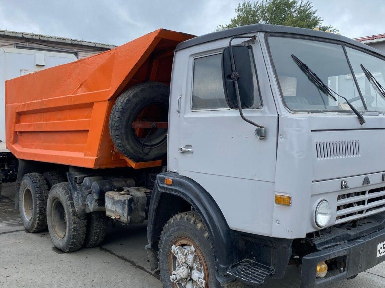 Самосвал камаз