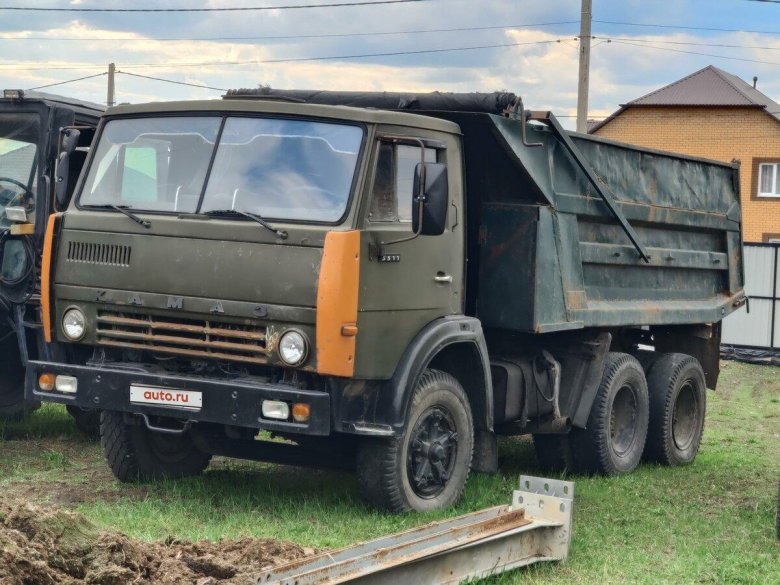 Камаз 55111 самосвал зелёный
