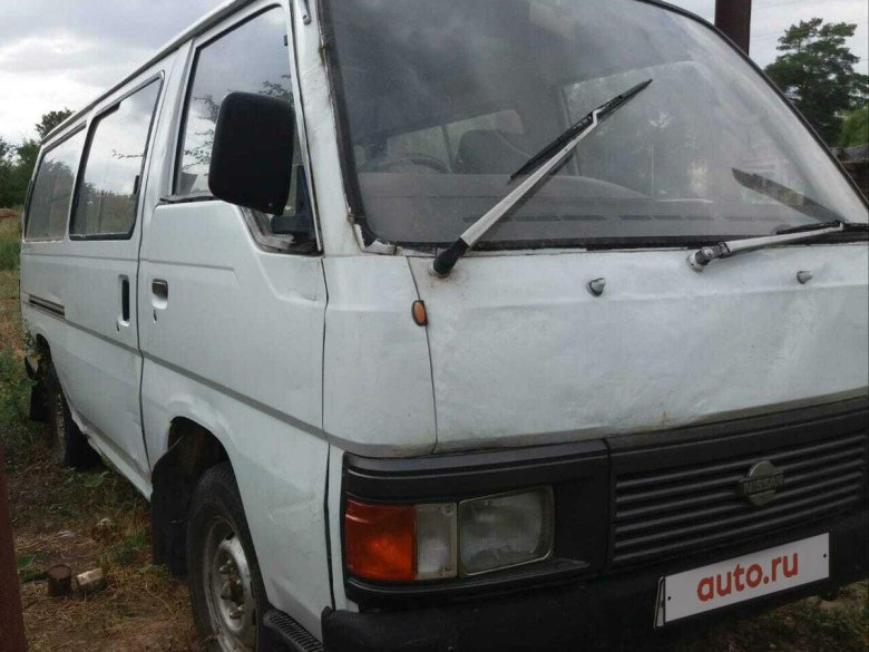 Ниссан Хоми 1995