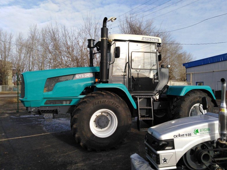 Трактор БТЗ-243к