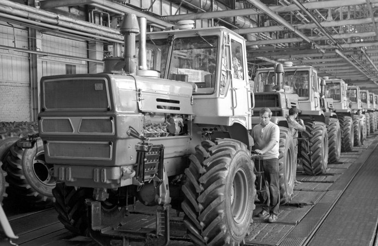 Трактор ХТА-300 «Слобожанец»