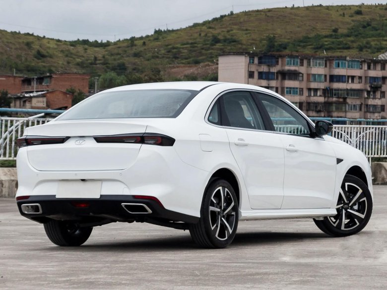 Автомобиль седан