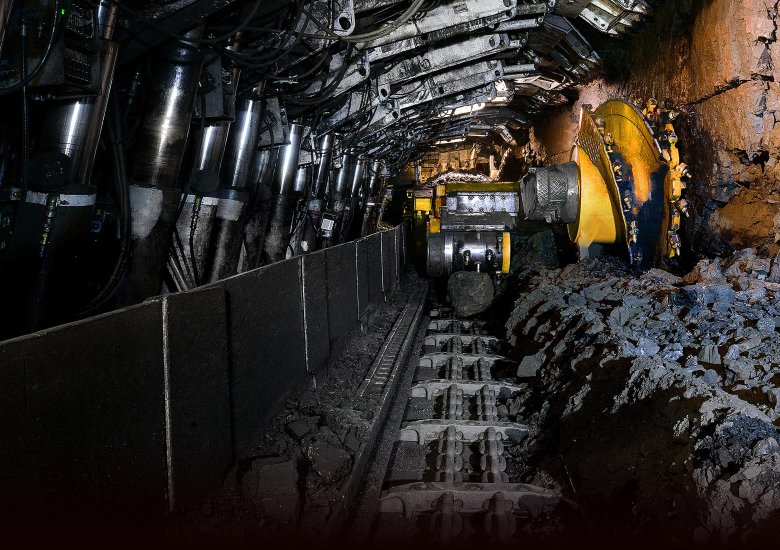 Добыча угля в шахте