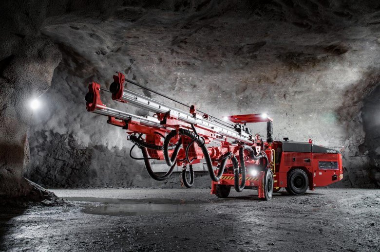 Буровая машина Sandvik dd320-40