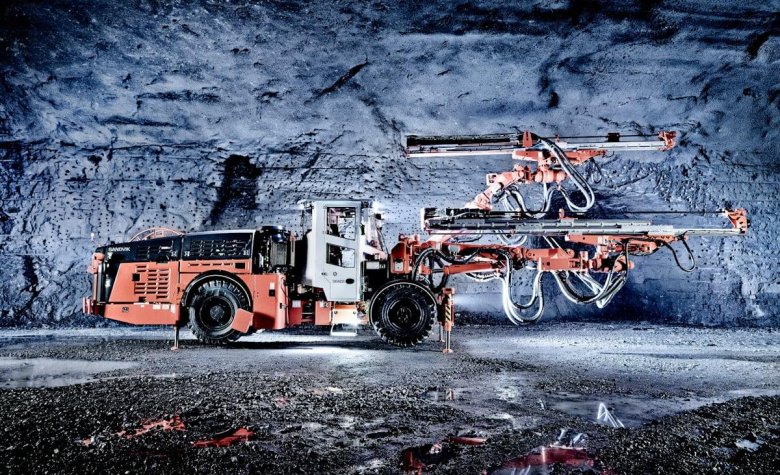 Буровая машина Sandvik dd321