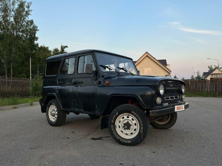 Черный уаз хантер